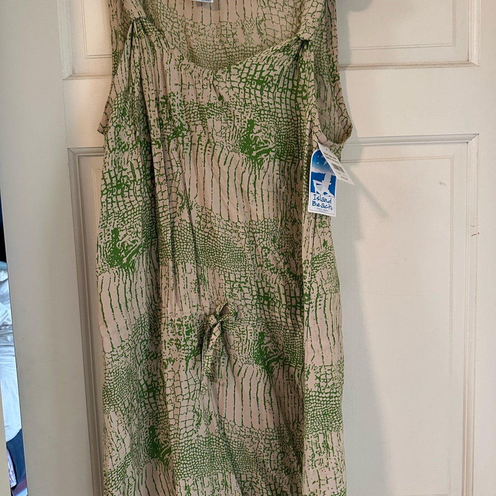 Island Beach Green and Beige Patterned Sleeveless Dress